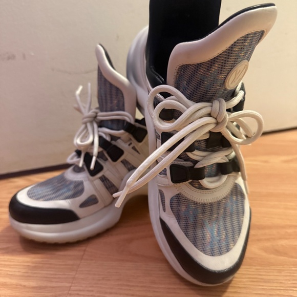 Louis Vuitton Archlight Sneakers White/Blue – Size 37 – Excellent Condition - Picture 2 of 4